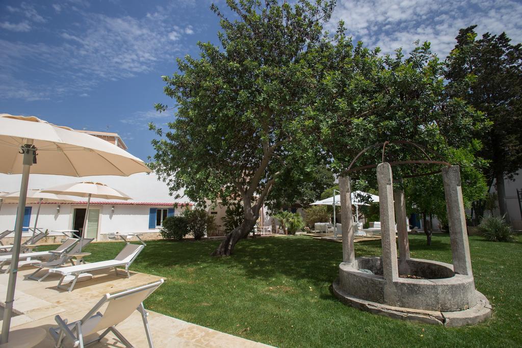 Li Pappi Antico Casale Bed and Breakfast Galatina Exteriör bild