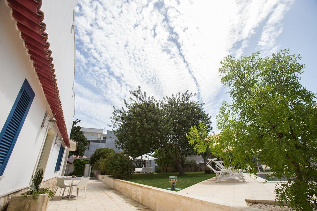 Li Pappi Antico Casale Bed and Breakfast Galatina Exteriör bild