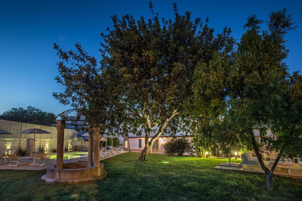Li Pappi Antico Casale Bed and Breakfast Galatina Exteriör bild