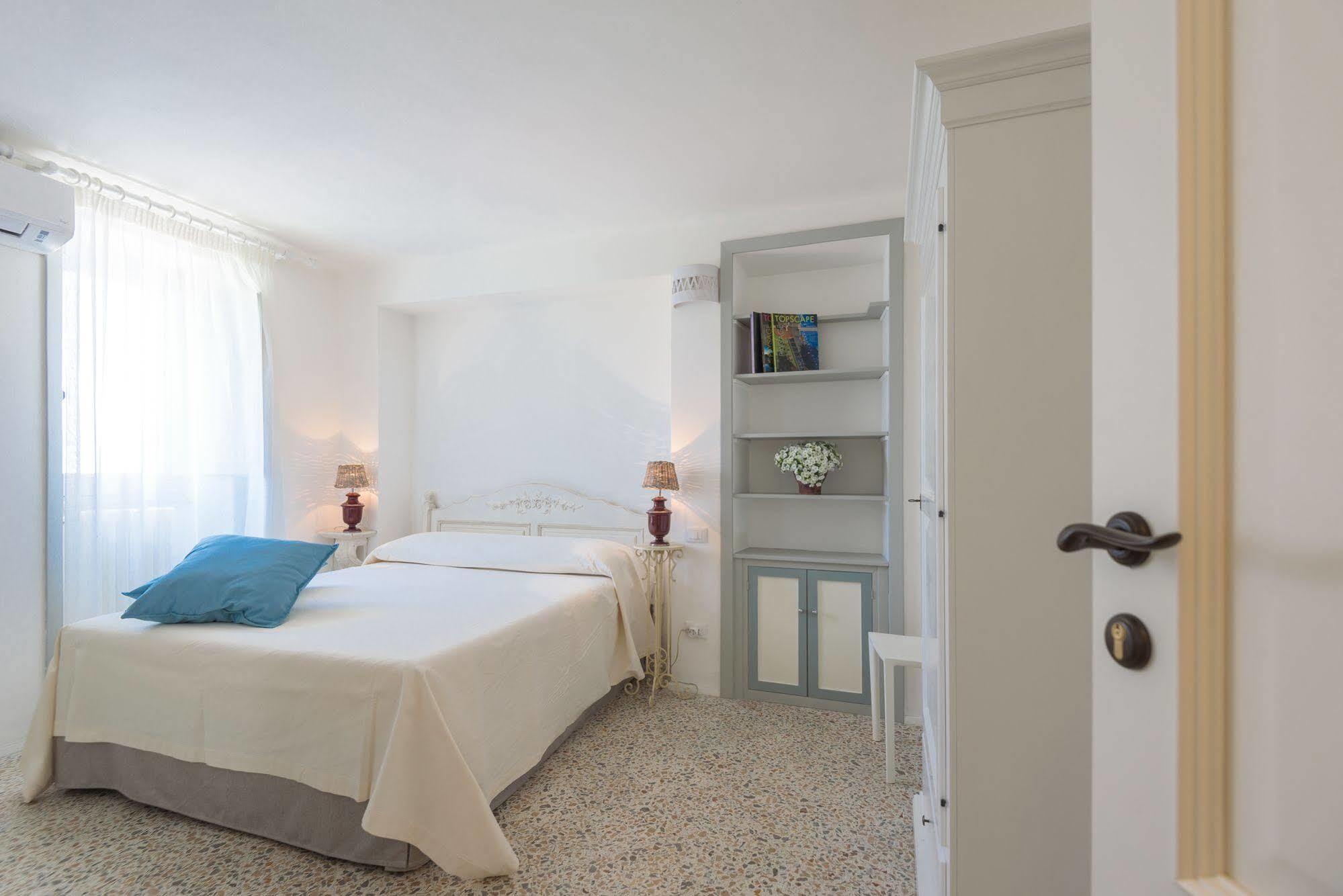 Li Pappi Antico Casale Bed and Breakfast Galatina Exteriör bild