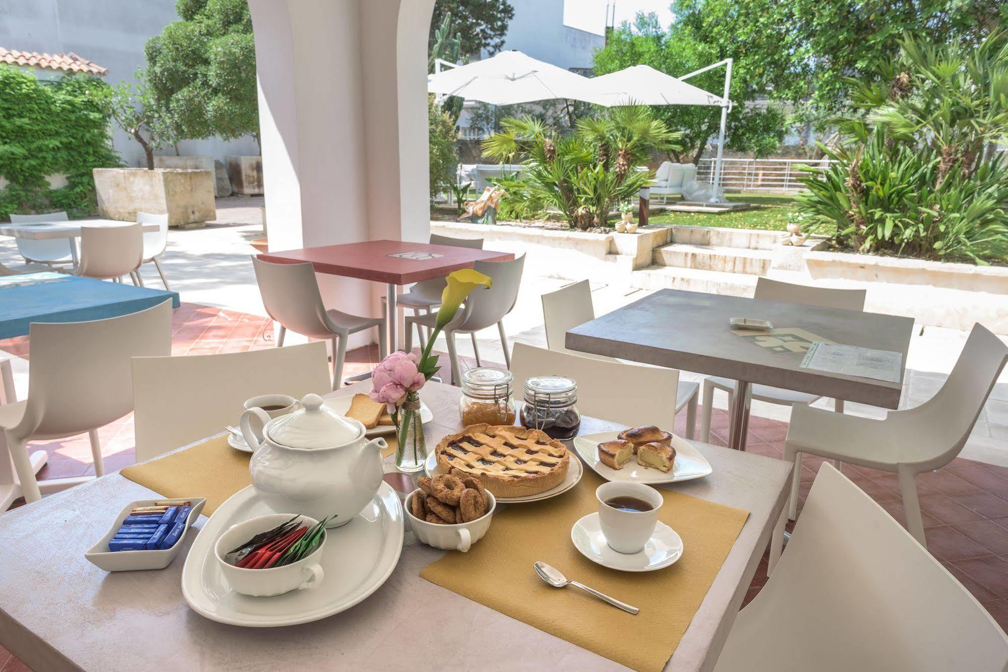 Li Pappi Antico Casale Bed and Breakfast Galatina Exteriör bild