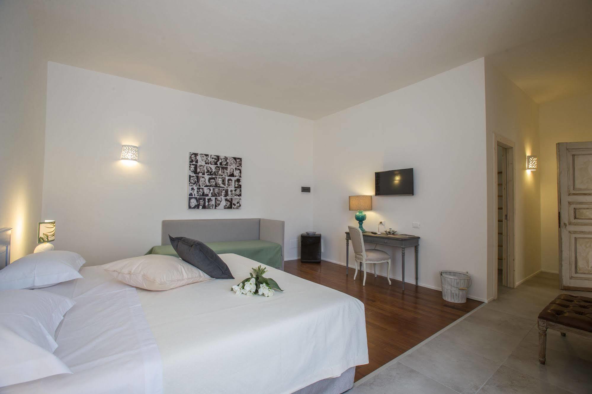 Li Pappi Antico Casale Bed and Breakfast Galatina Exteriör bild